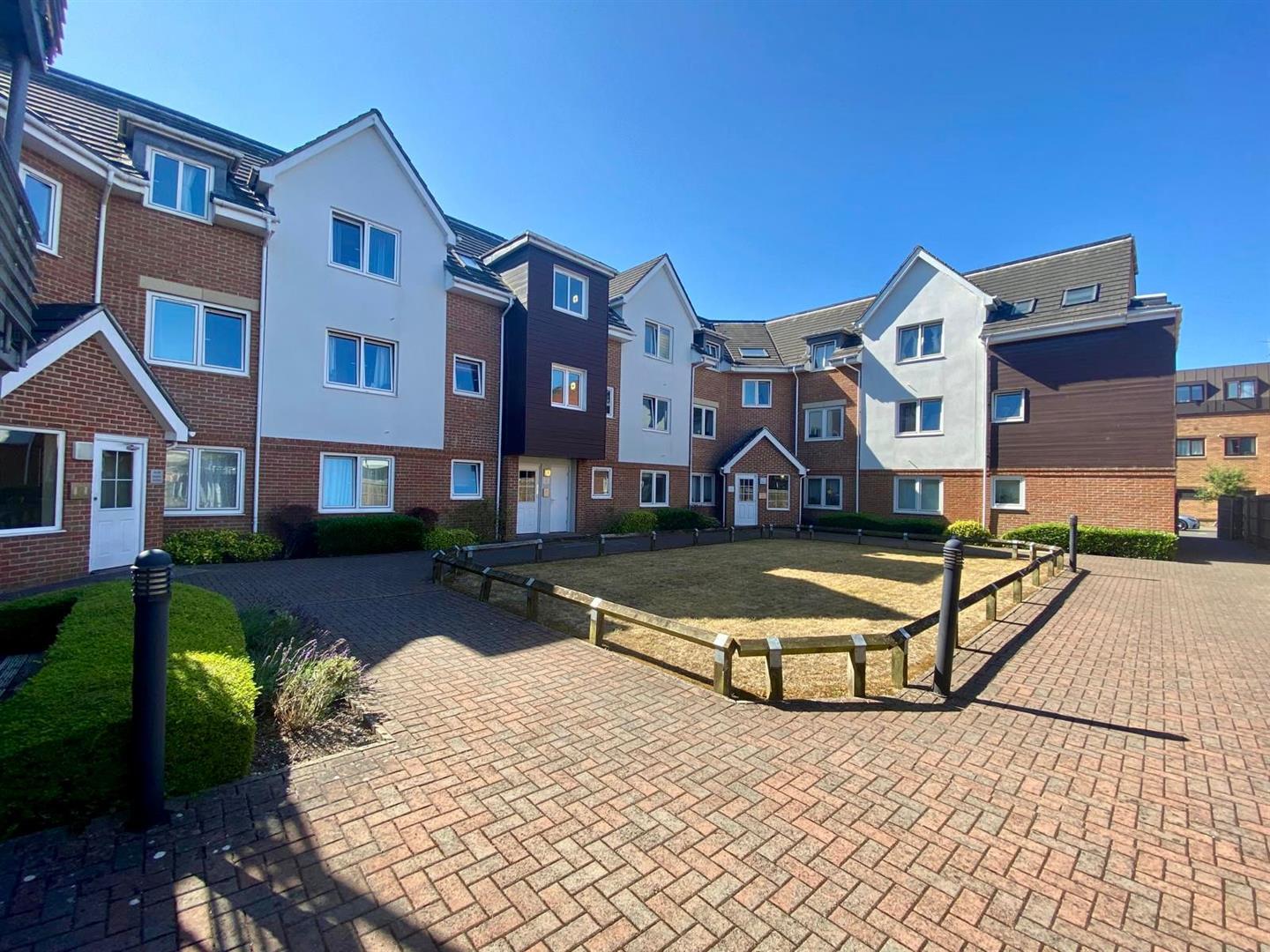 Old Dairy Close, Fleet